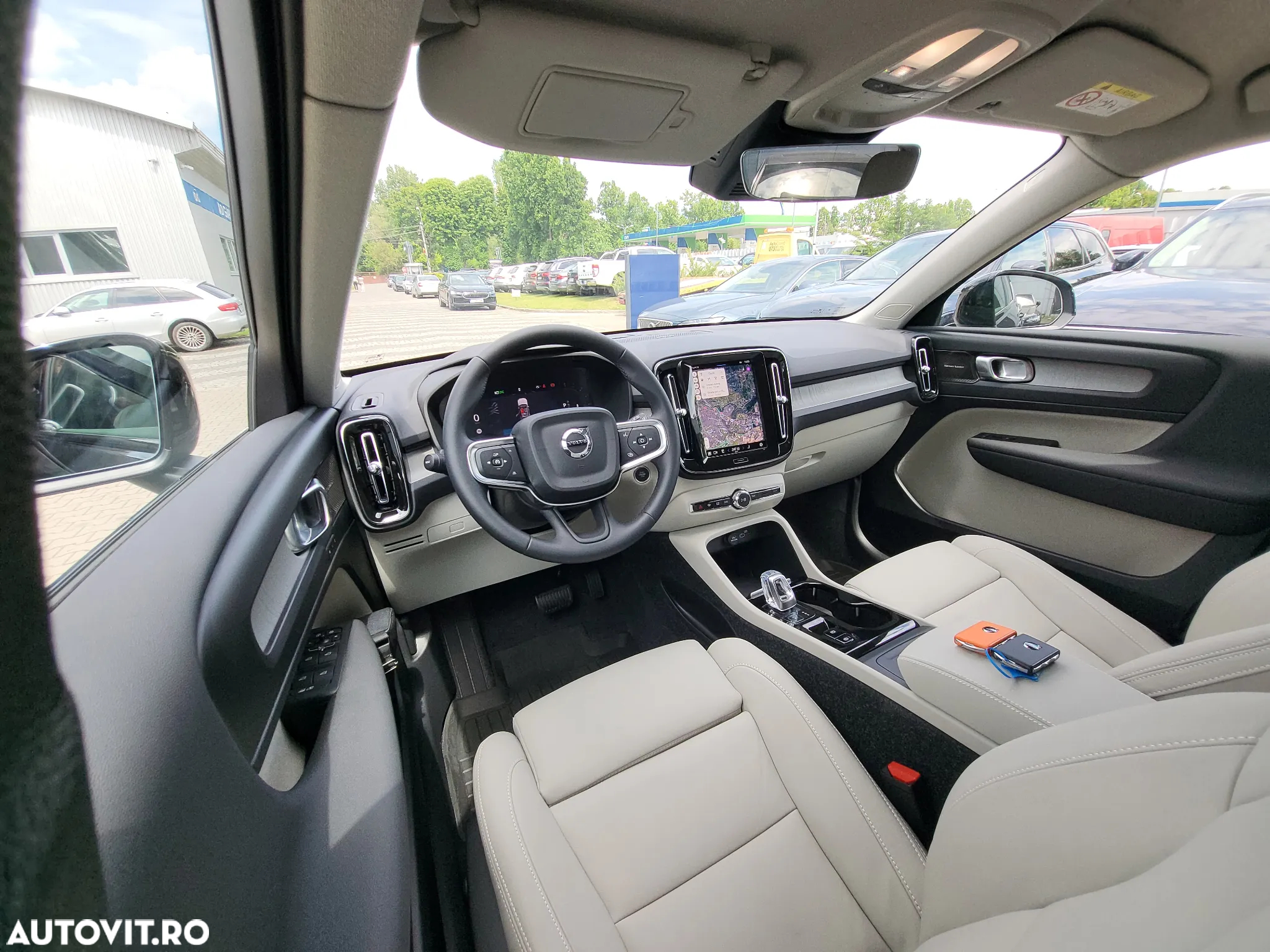 Volvo XC 40 B3 AT FWD MHEV Plus Dark - 16