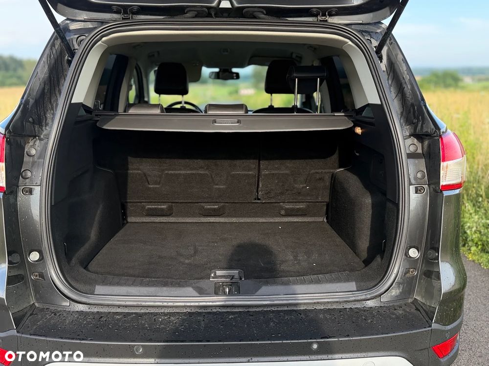 Ford Kuga 1.5 EcoBoost 2x4 Titanium - 35