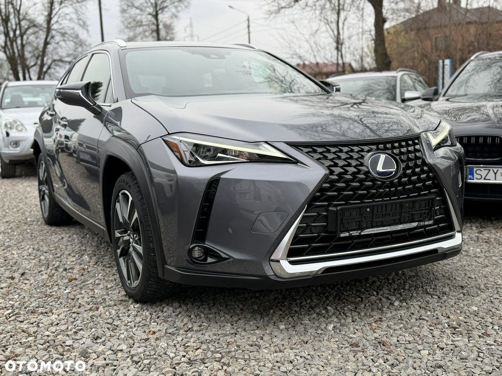 Lexus UX - 3