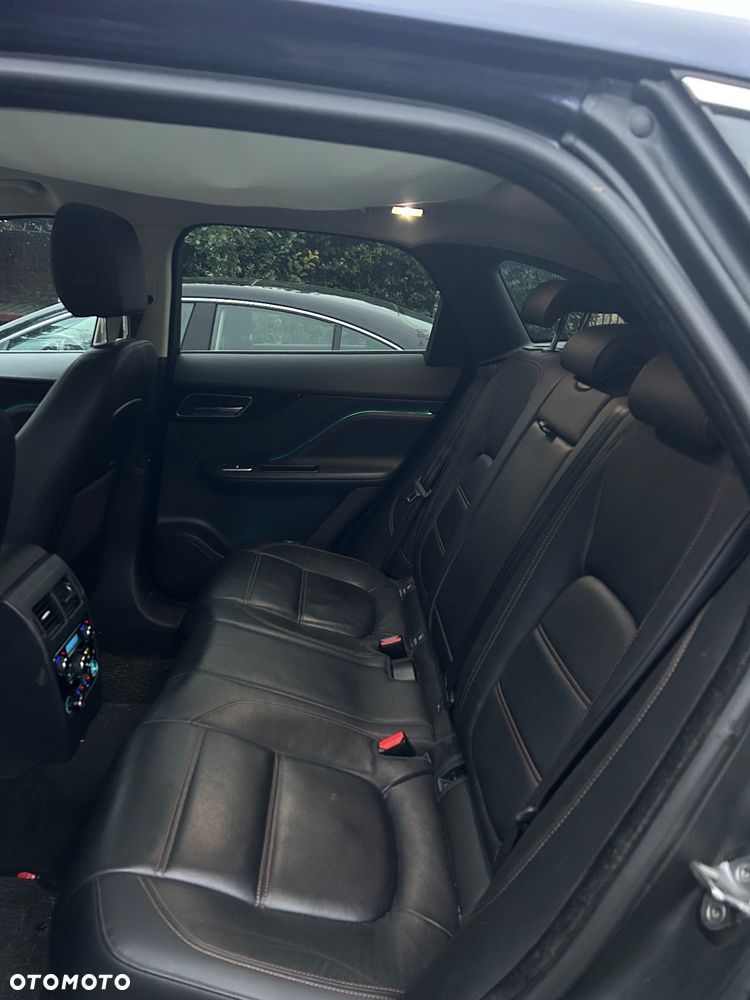 Jaguar F-Pace 2.0 i4D AWD Prestige - 12