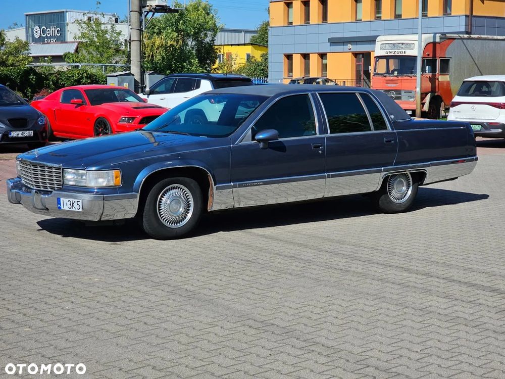 Cadillac Fleetwood 5.7 STD - 19