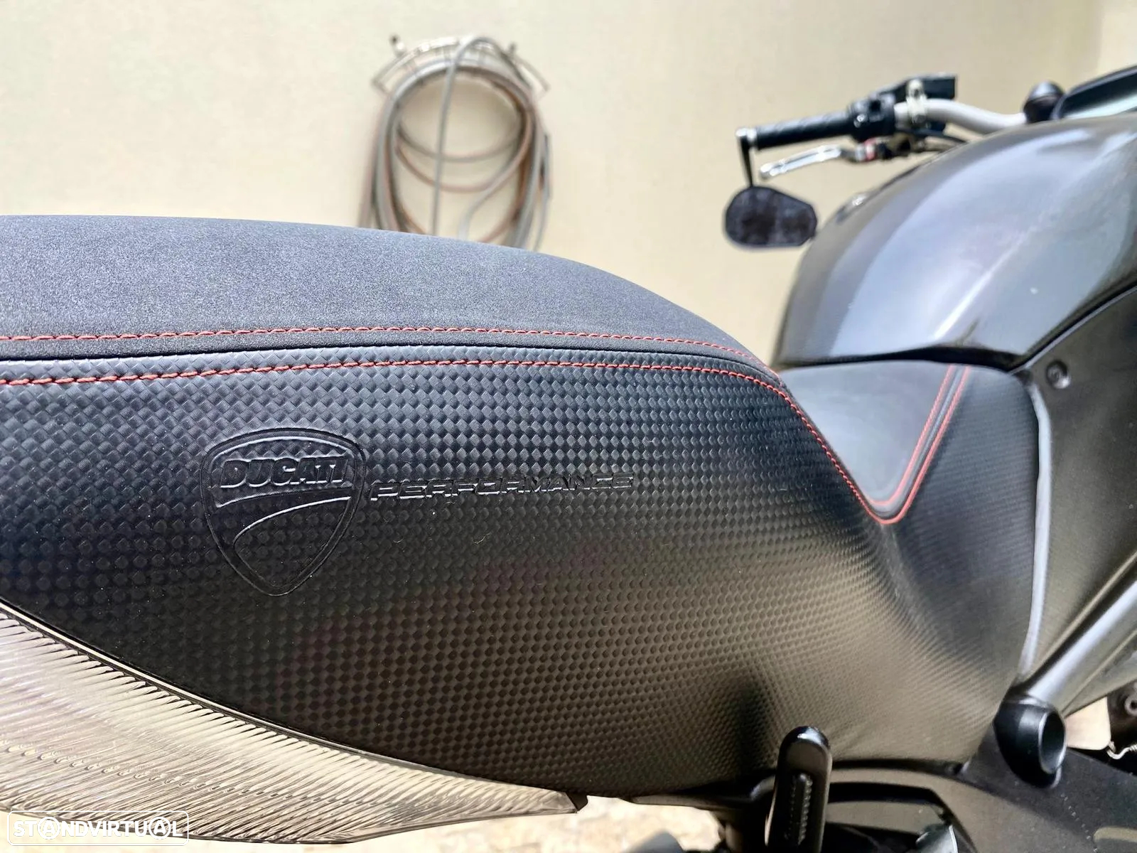 Ducati Diavel Carbon 160 CV - 14
