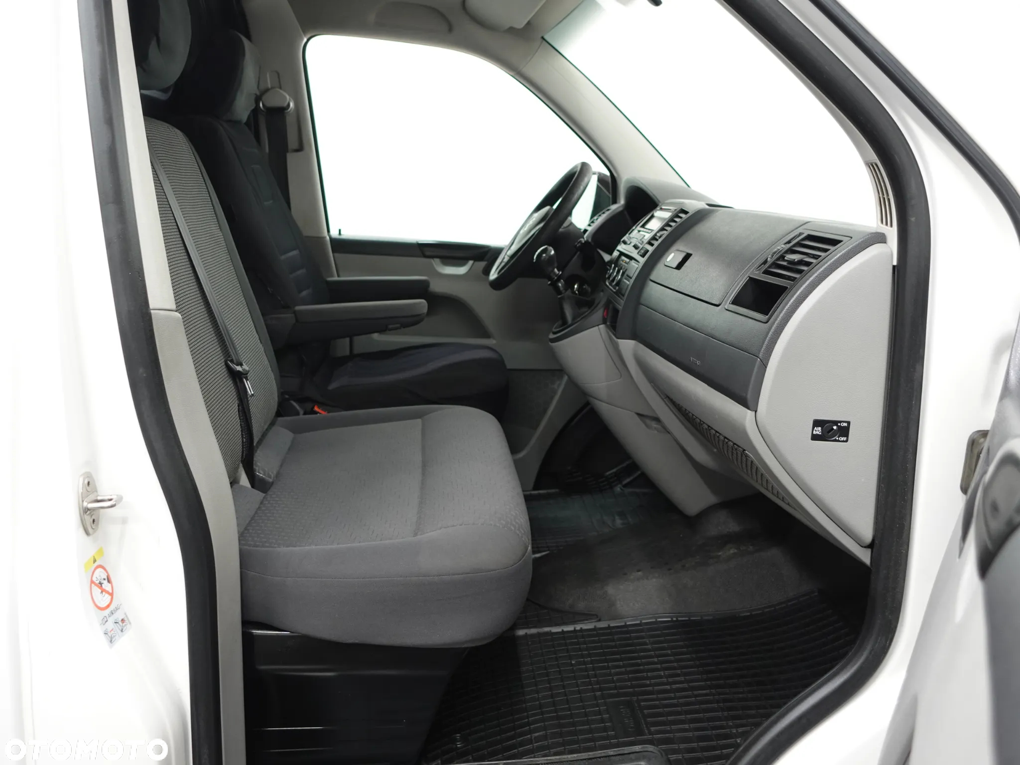 Volkswagen Transporter - Long - 27