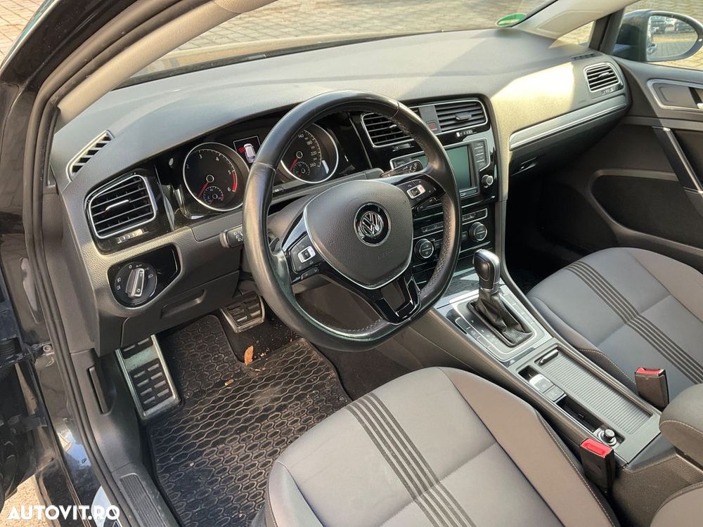 Volkswagen Golf 2.0 TDI BlueMotion Technology DSG Allstar - 6