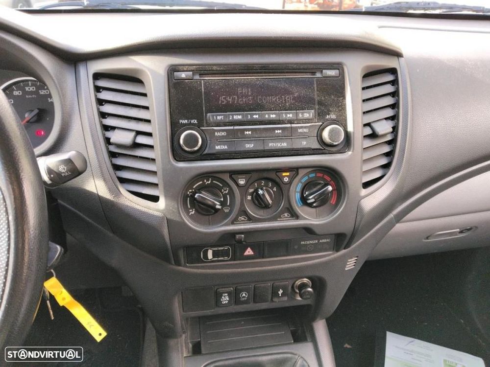 Mitsubishi L200 2.4 DI-D Club Invite 4WD c/iva - 7