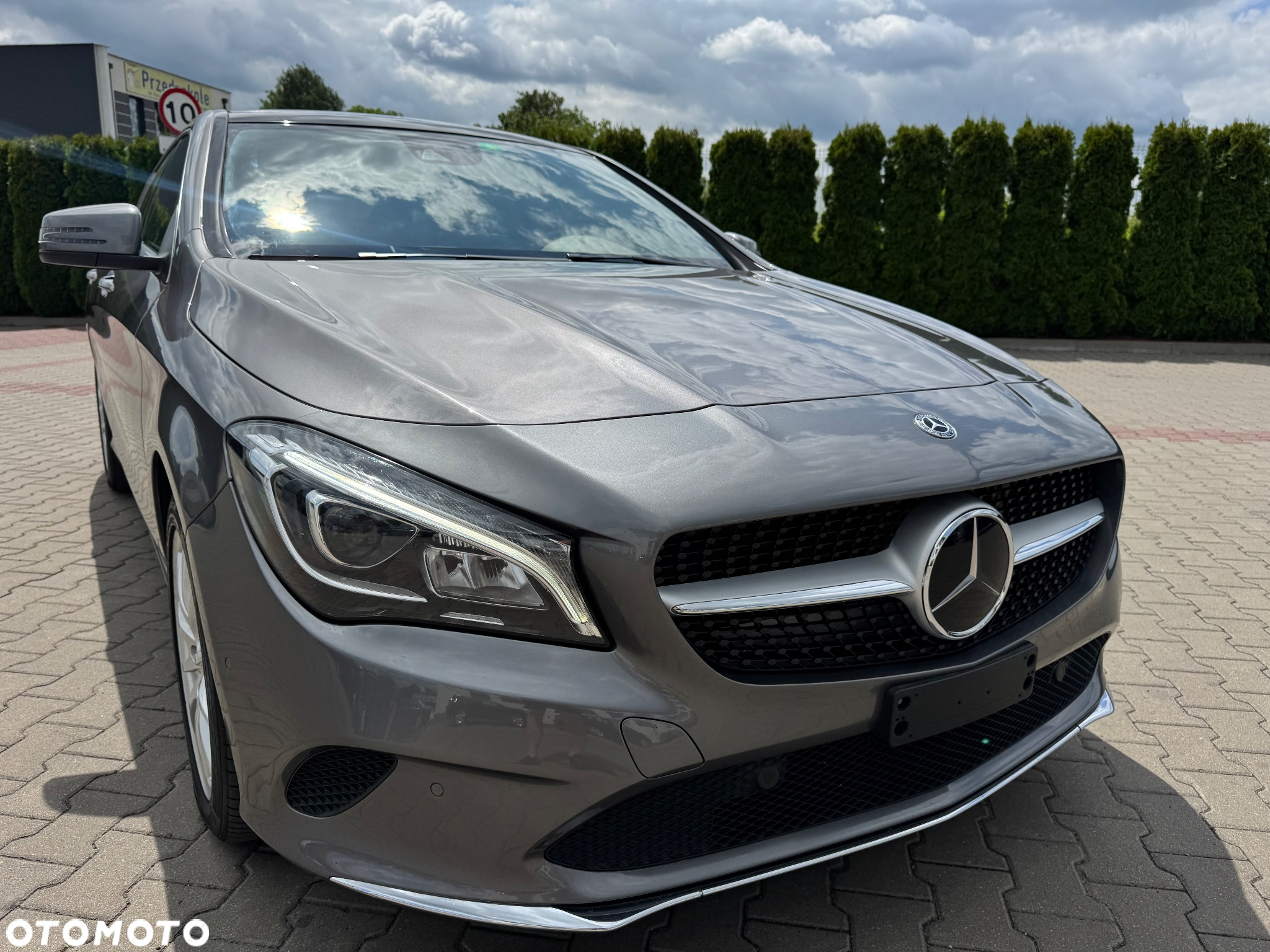 Mercedes-Benz CLA 220 d 4-Matic - 12