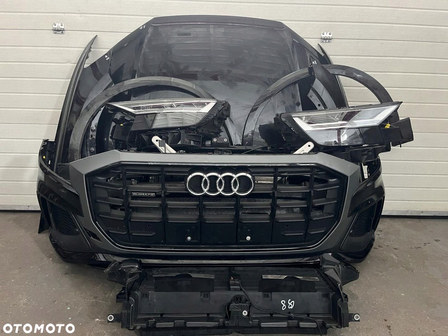ZDERZAK MASKA LAMPY PAS PRZEDNI AUDI Q8 S-LINE LED - 1
