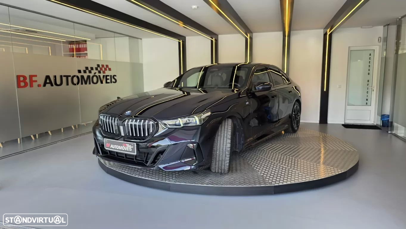 BMW 530 e Pack Desportivo M Pro - 11