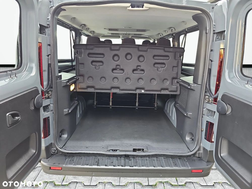 Renault Trafic - 13