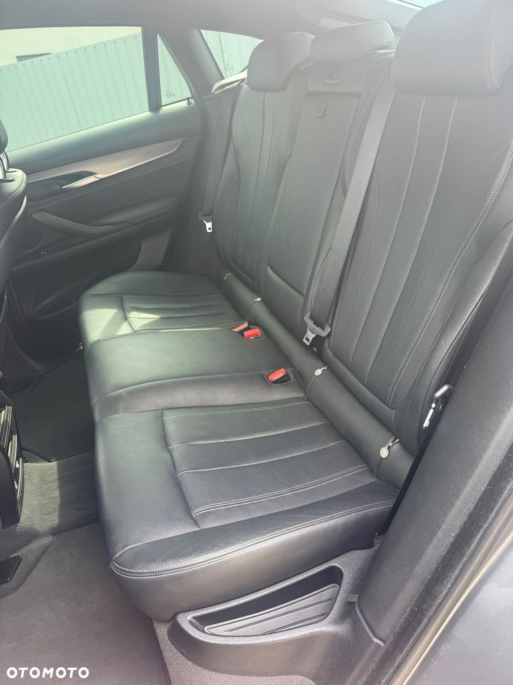 BMW X6 xDrive30d - 16