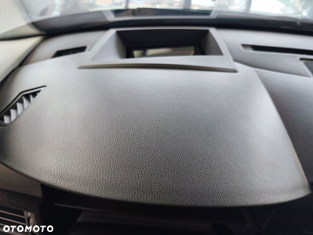 BMW Seria 5 525i Edition Exclusive - 15