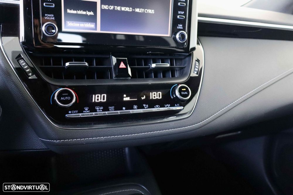 Toyota Corolla Touring Sports 1.8 Hybrid Comfort+P.Sport - 30