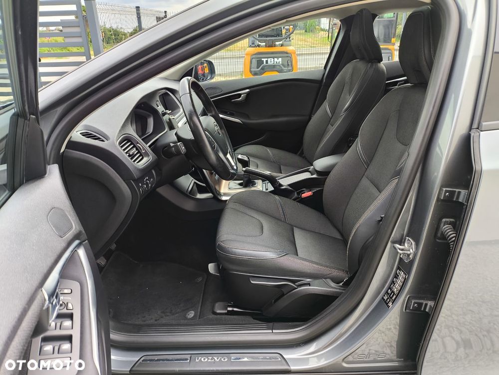 Volvo V40 D3 Momentum - 13