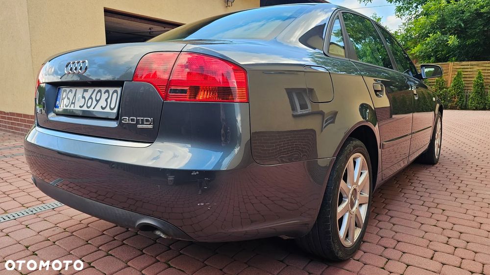 Audi A4 Limousine - 28