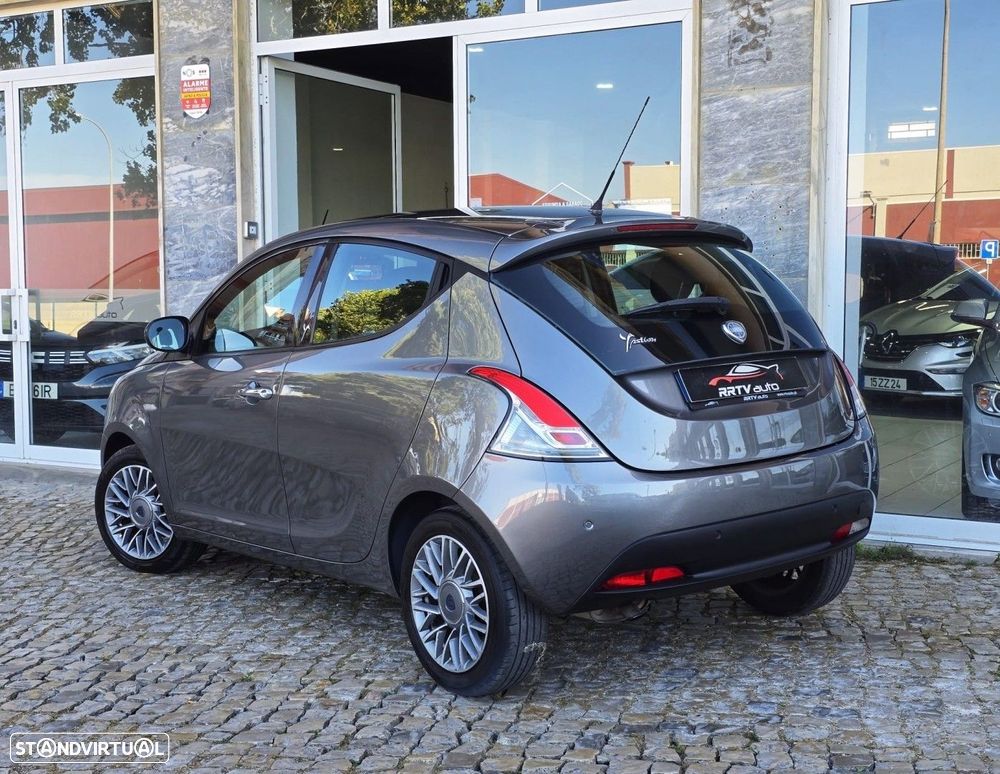 Lancia Ypsilon 1.3 M-jet S&S Platinum - 12