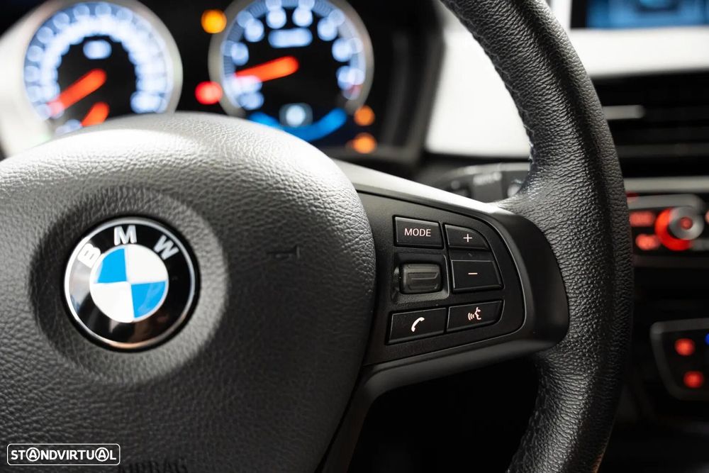 BMW X1 25 e xDrive Corporate Edition - 15