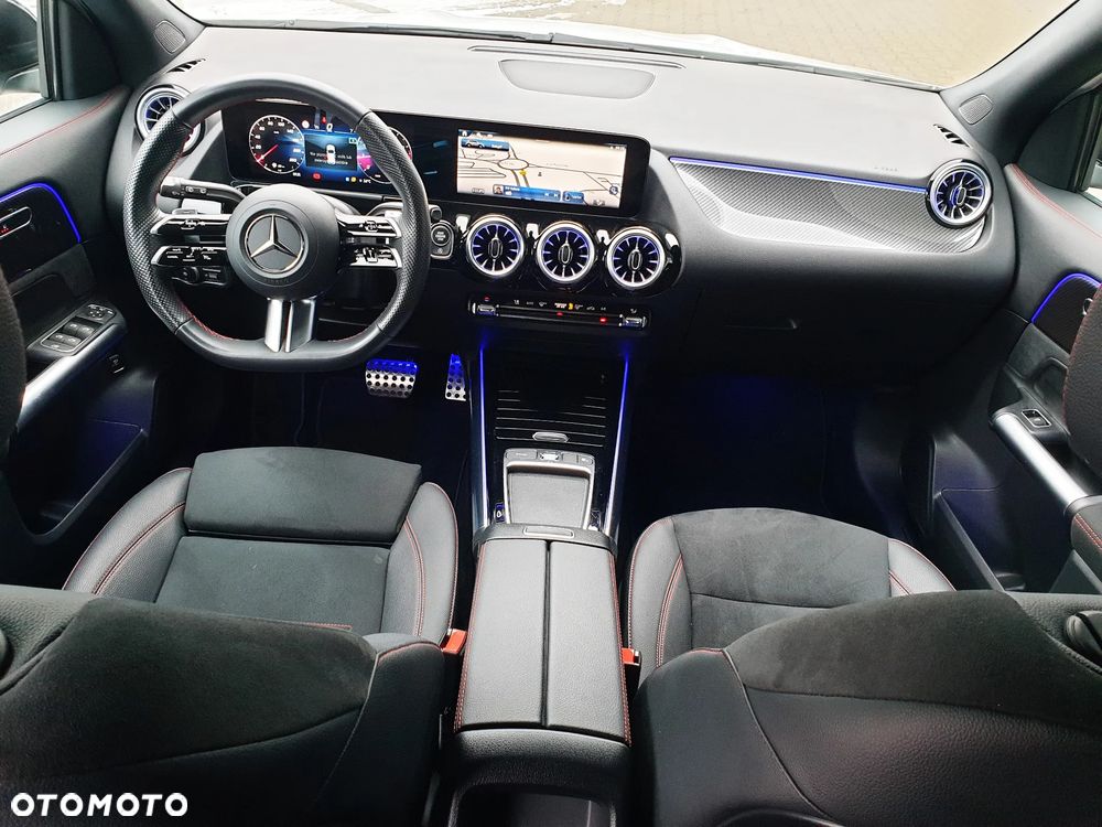 Mercedes-Benz GLA 200 AMG Line - 10