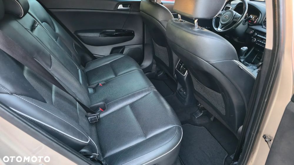 Kia Sportage 1.6 GDI Business Line 2WD - 16