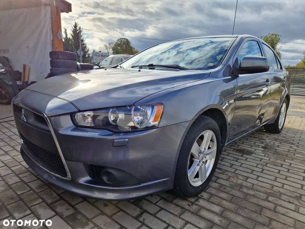 Mitsubishi Lancer - 1