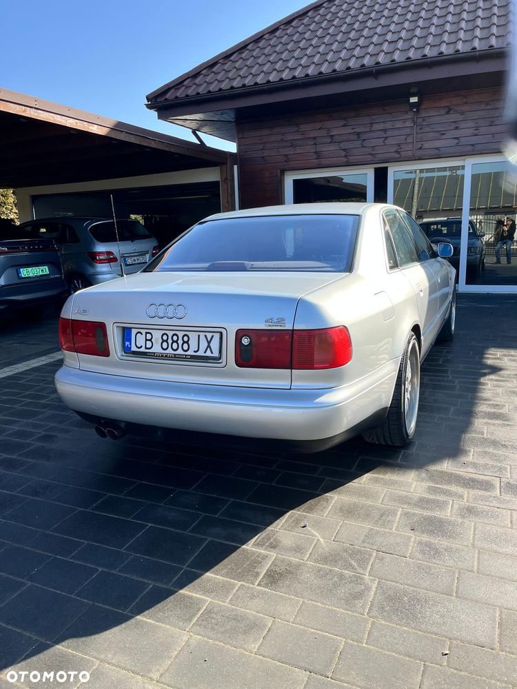 Audi A8 - 7