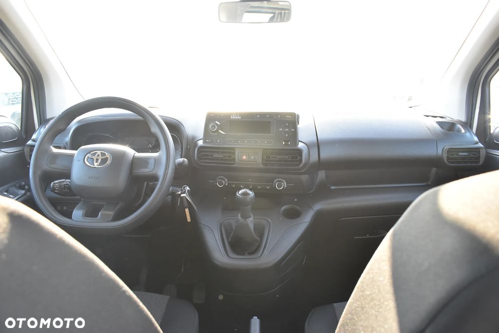 Toyota Proace City Verso 1.5 D-4D Business - 20