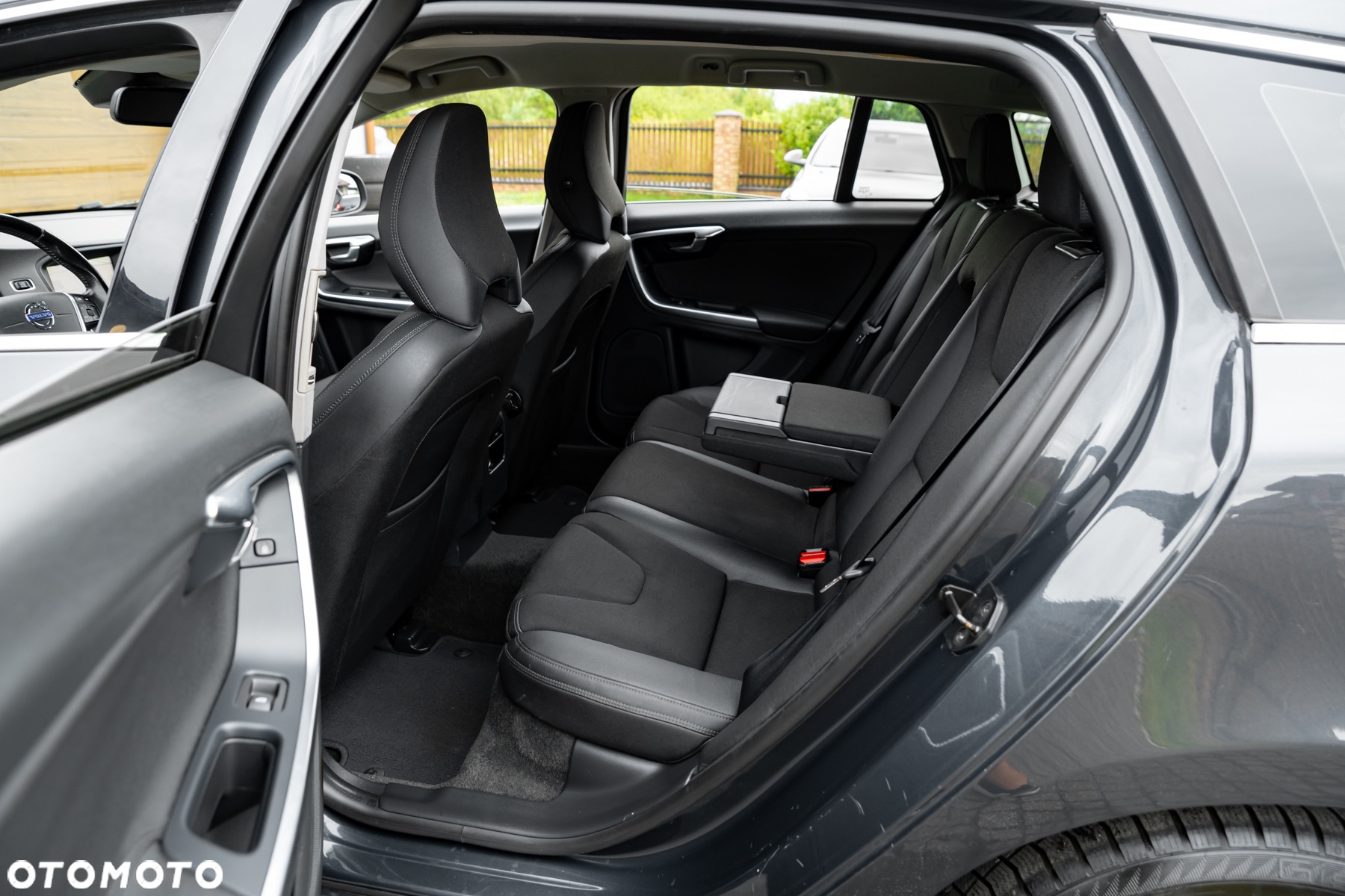 Volvo V60 D5 AWD - 6
