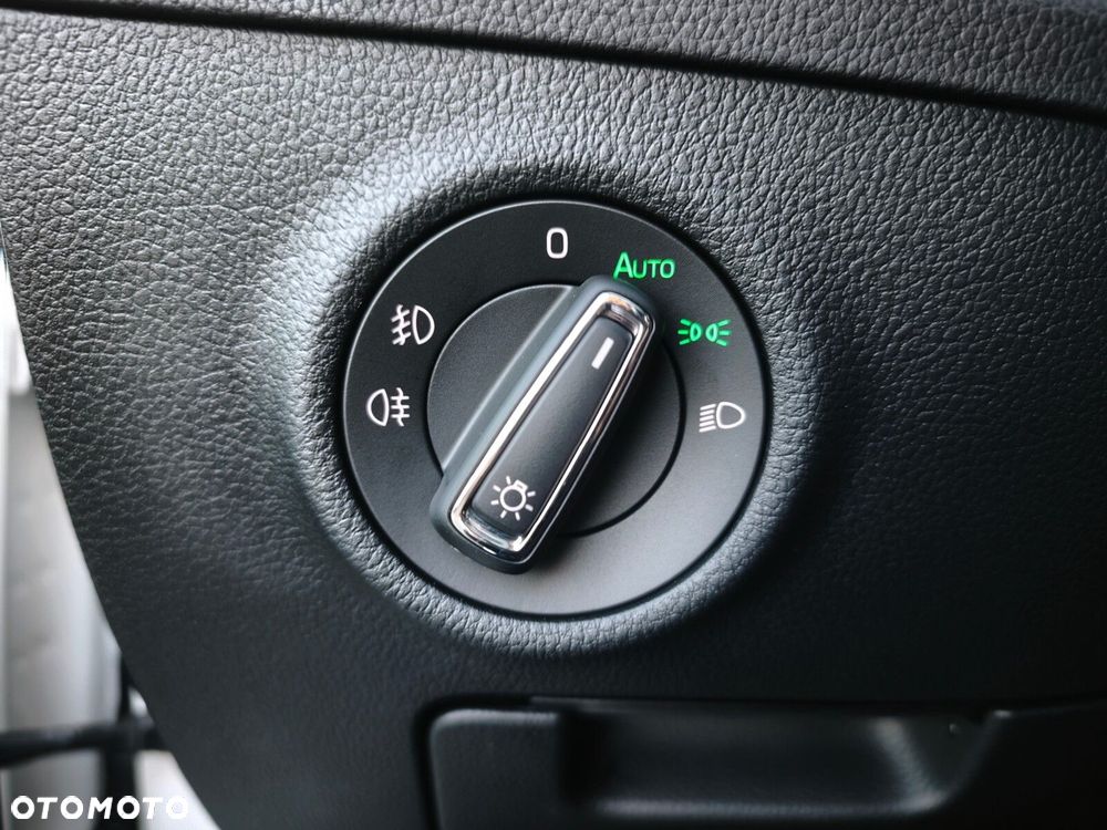 Skoda Superb 2.0 TDI SCR 4x4 Ambition DSG - 21