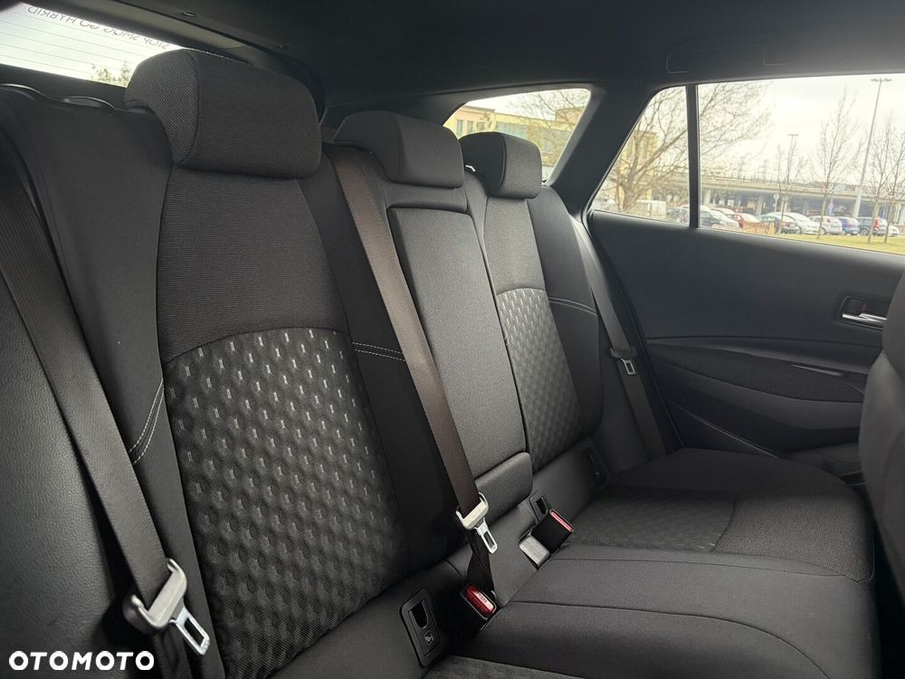 Toyota Corolla 1.8 Hybrid Comfort - 32