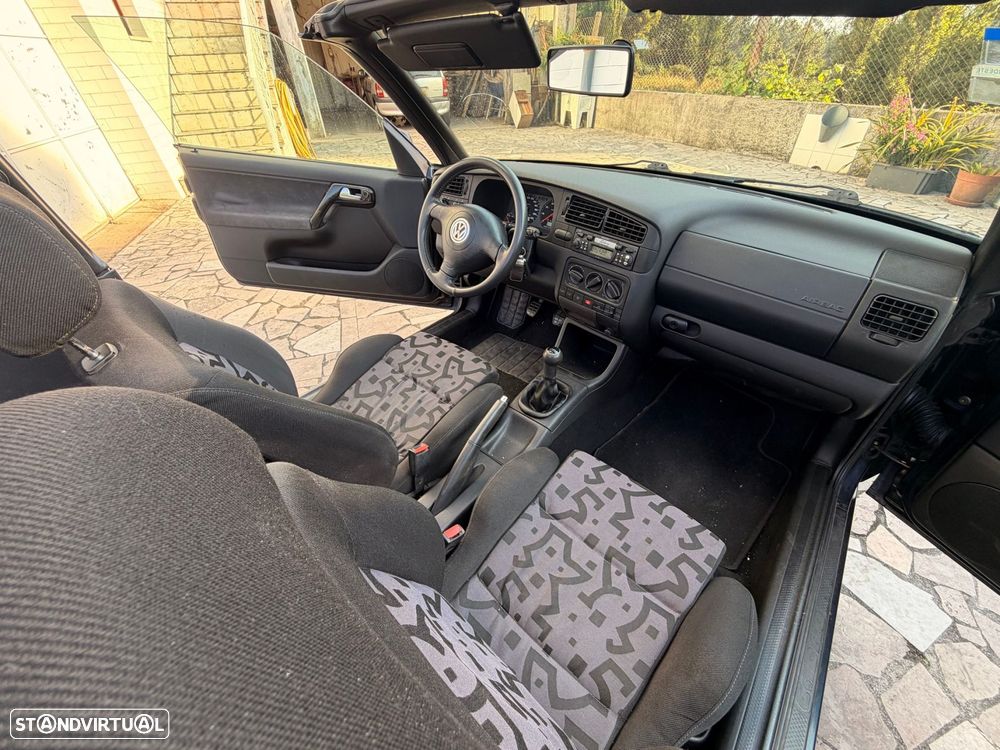 VW Golf 1.6i Highline - 27