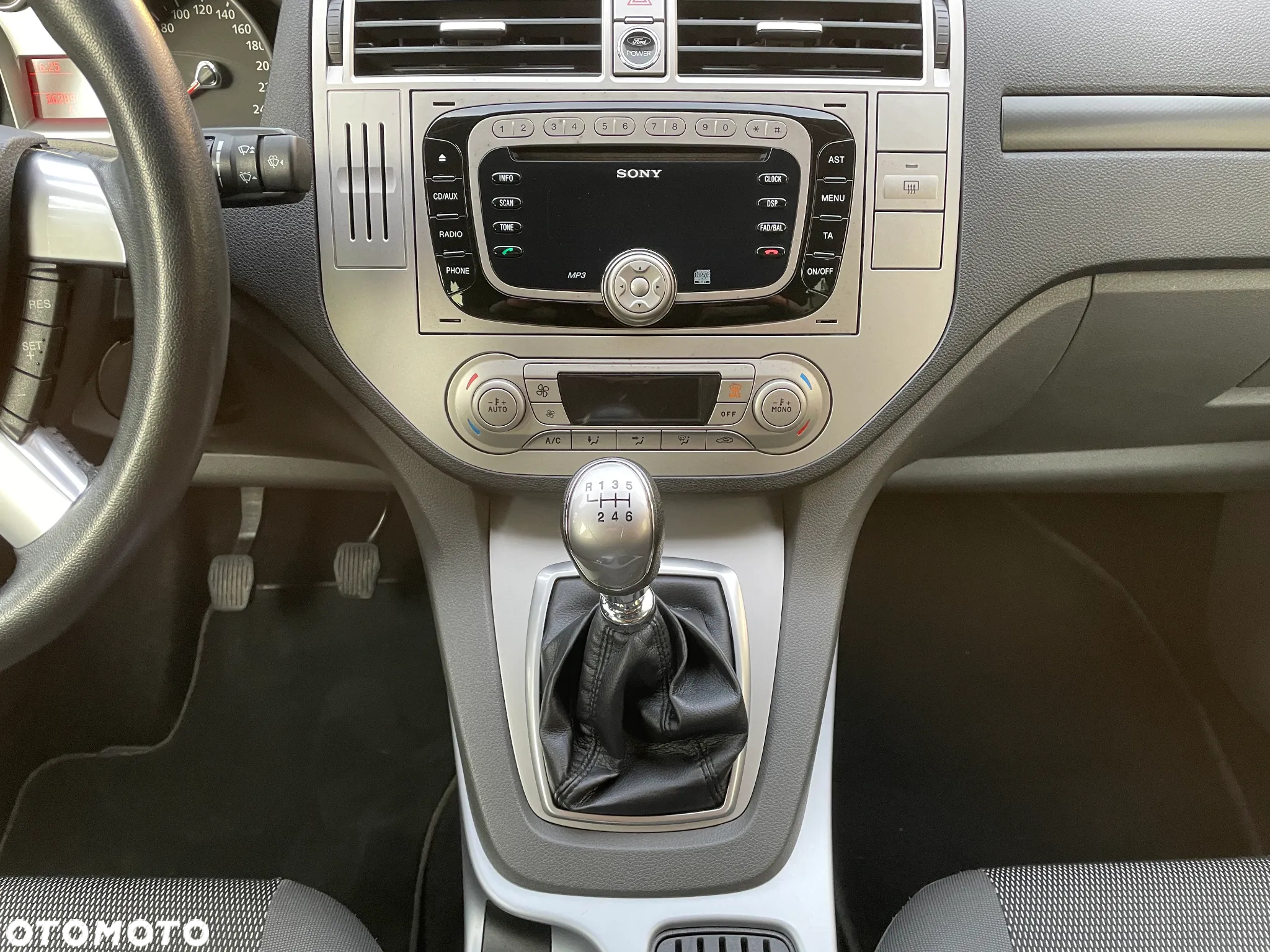 Ford Kuga 2.0 TDCi 2x4 Trend - 38