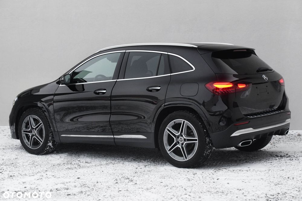 Mercedes-Benz GLA 200 d 4Matic 8G-DCT AMG Line - 4