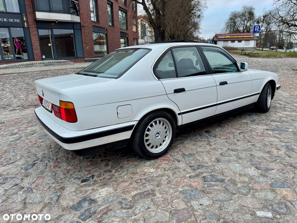 BMW Seria 5 520i - 17