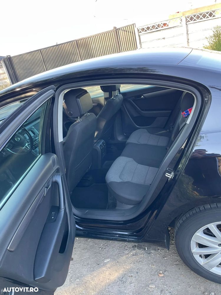 Volkswagen Passat 2.0 TDI DSG Comfortline - 6