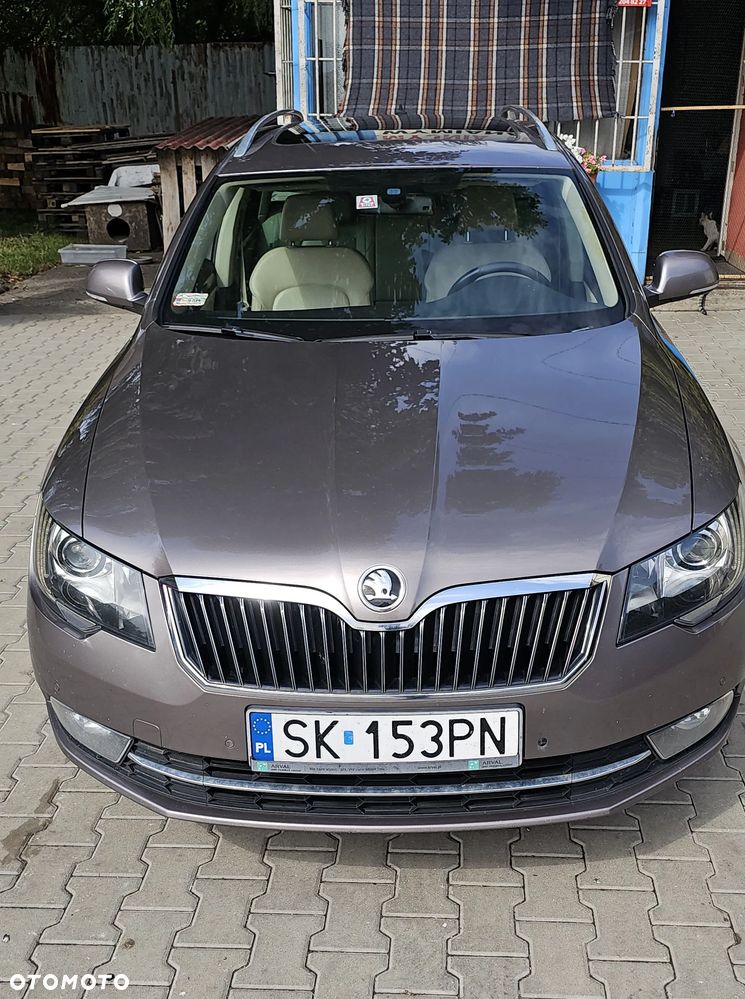 Skoda Superb 2.0 TDI 4x4 Platinum - 3