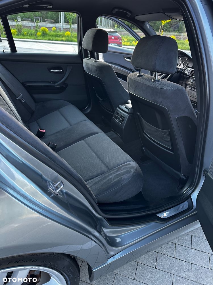 BMW Seria 3 320d DPF - 24