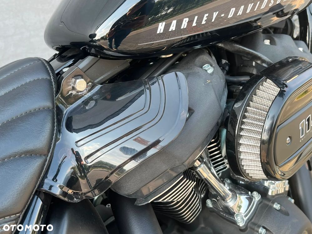 Harley-Davidson Softail Street Bob - 11