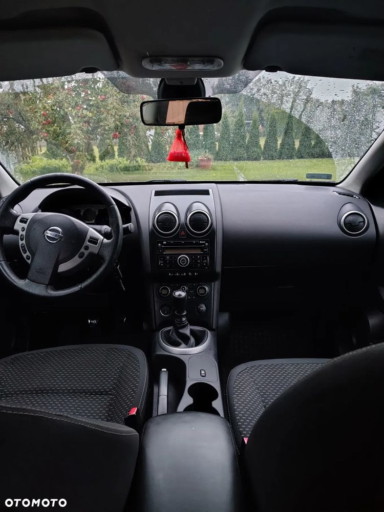 Nissan Qashqai - 2