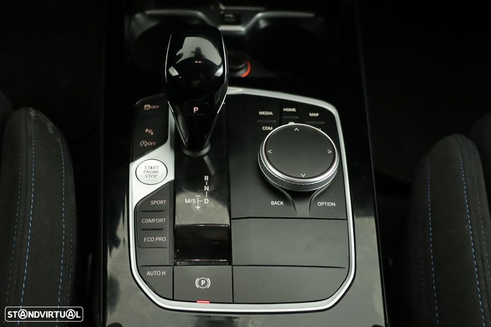 BMW 116 d Pack Desportivo M Auto - 13