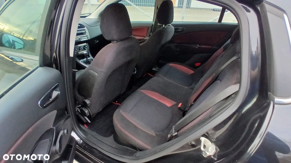 Fiat Bravo 1.4 T-JET 16V Dynamic - 29