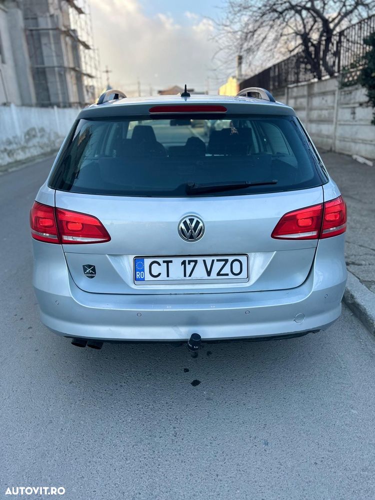 Volkswagen Passat 2.0 TDI BlueMotion Technology Comfortline DSG - 2