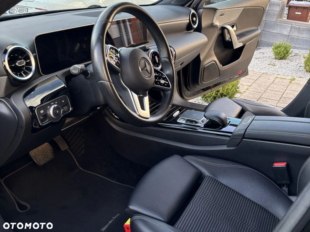 Mercedes-Benz Klasa A 180 Progressive 7G-DCT - 9