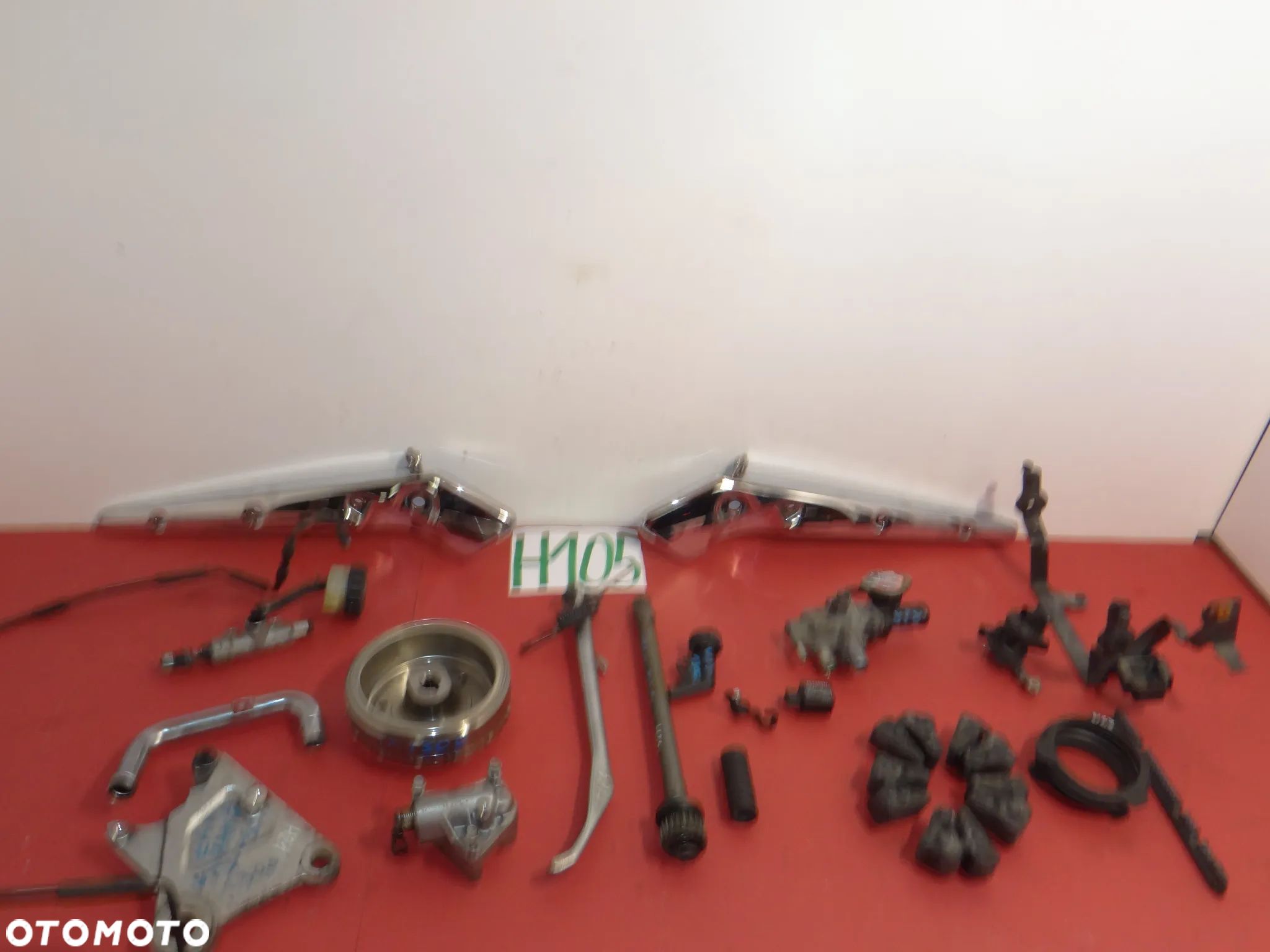 HONDA VTX 1300 LISTWY BŁOTNIKA TERMOSTAT STOPKA BOCZNA KOŁO MAGNESOWE WYSPRZENGLIK CZĘŚCI H105 - 1
