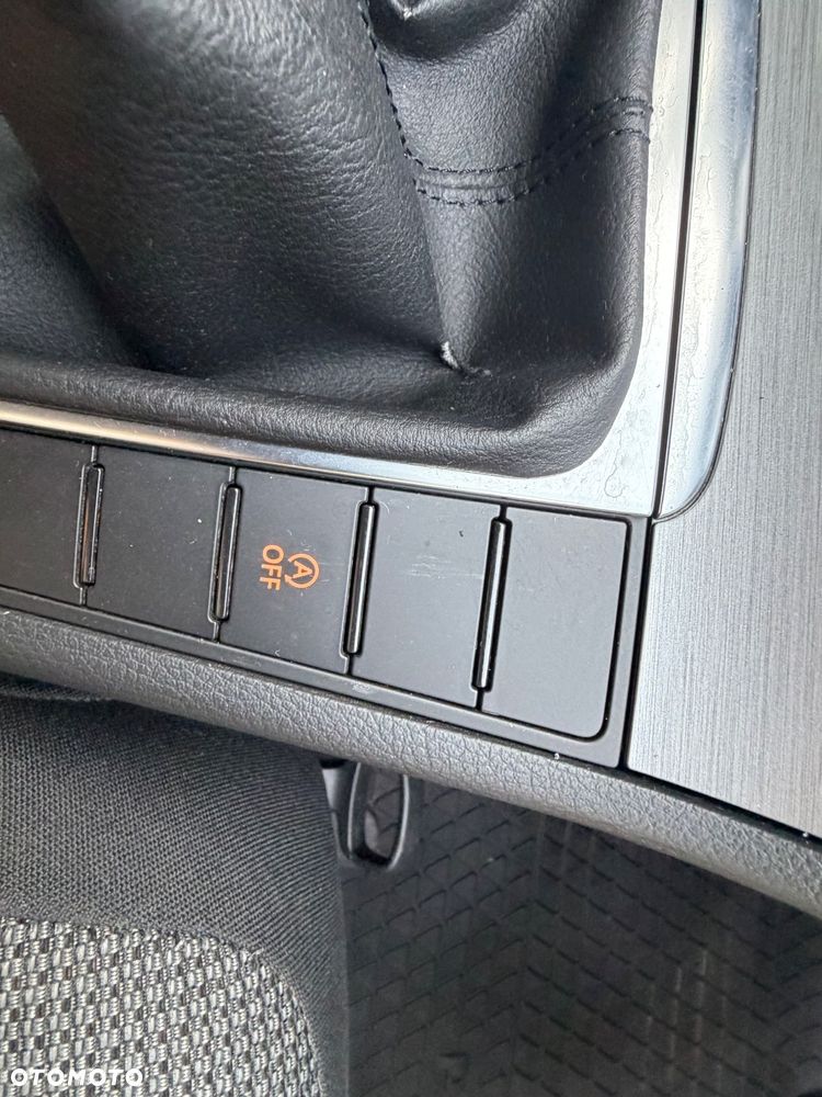 Volkswagen Passat 2.0 TDI BlueMotion Technology Exclusive - 23
