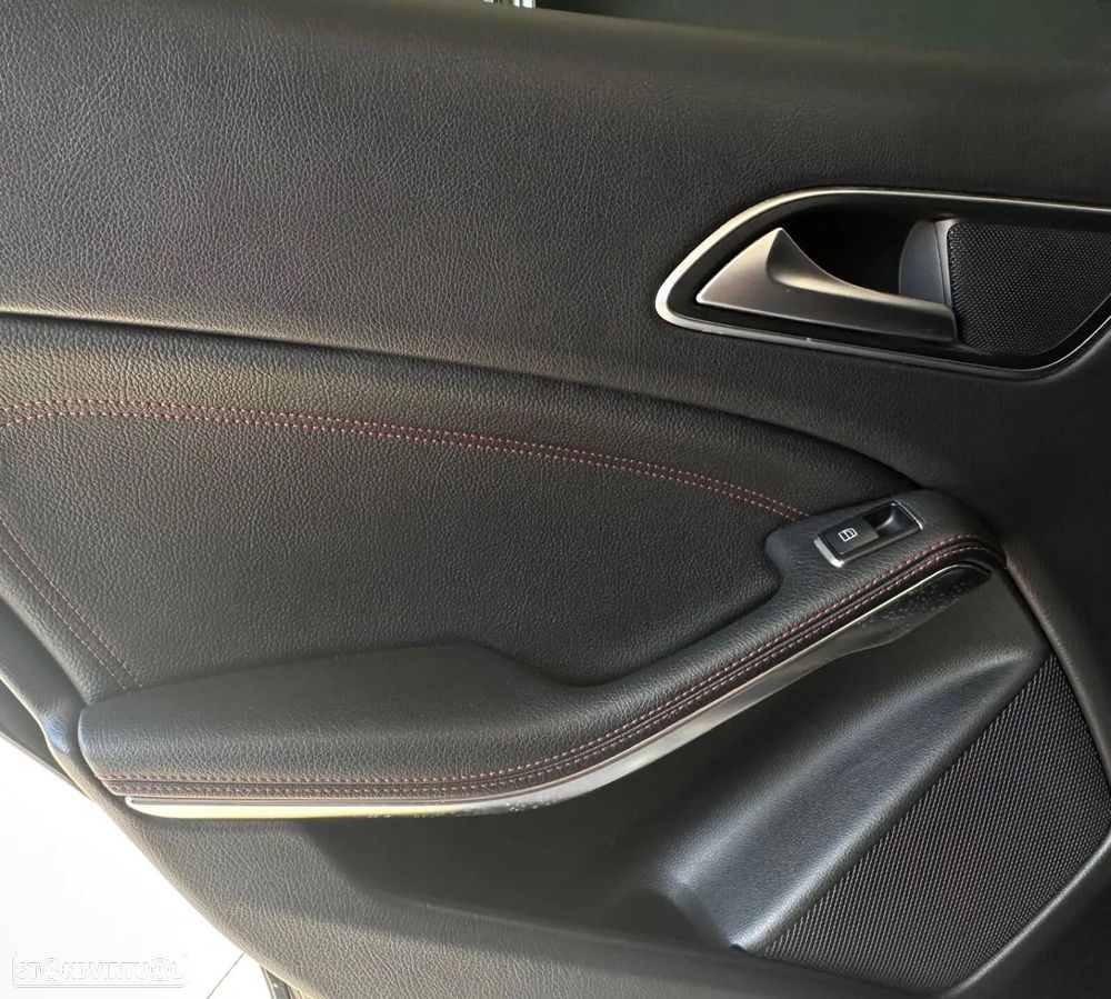 Mercedes-Benz GLA 45 AMG 4-Matic - 23