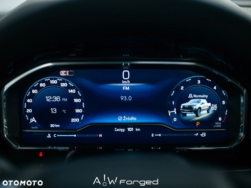 Chevrolet Silverado - 26