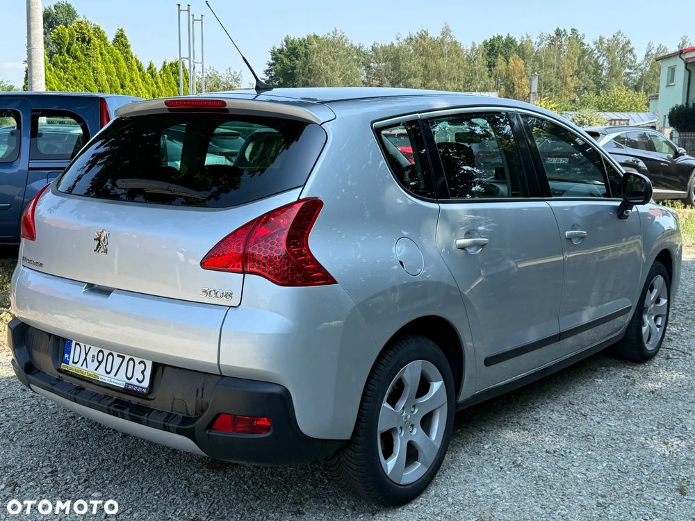 Peugeot 3008 HDi 115 Allure - 3