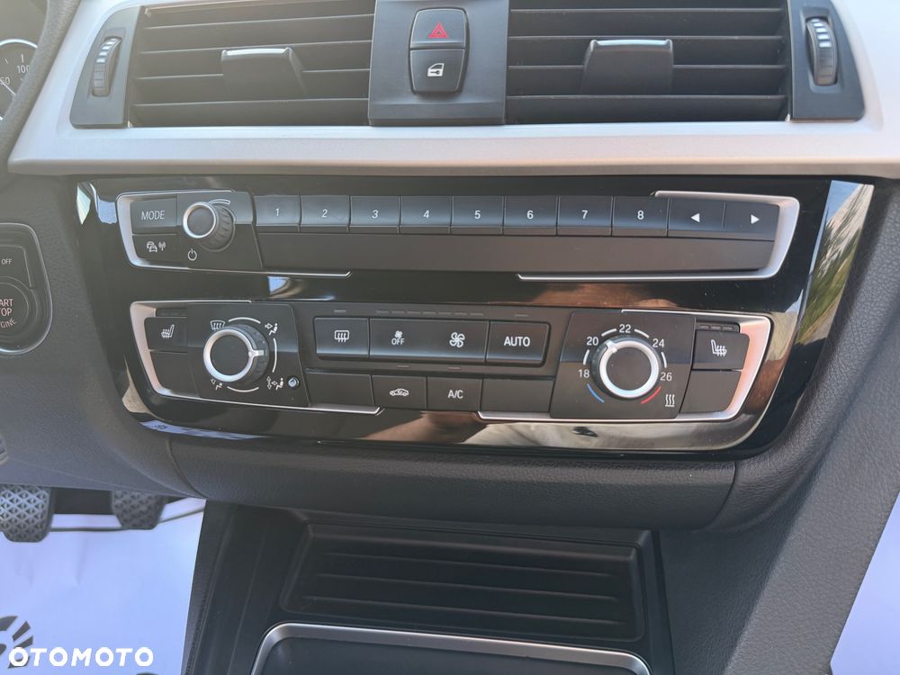 BMW Seria 3 318d Advantage - 26