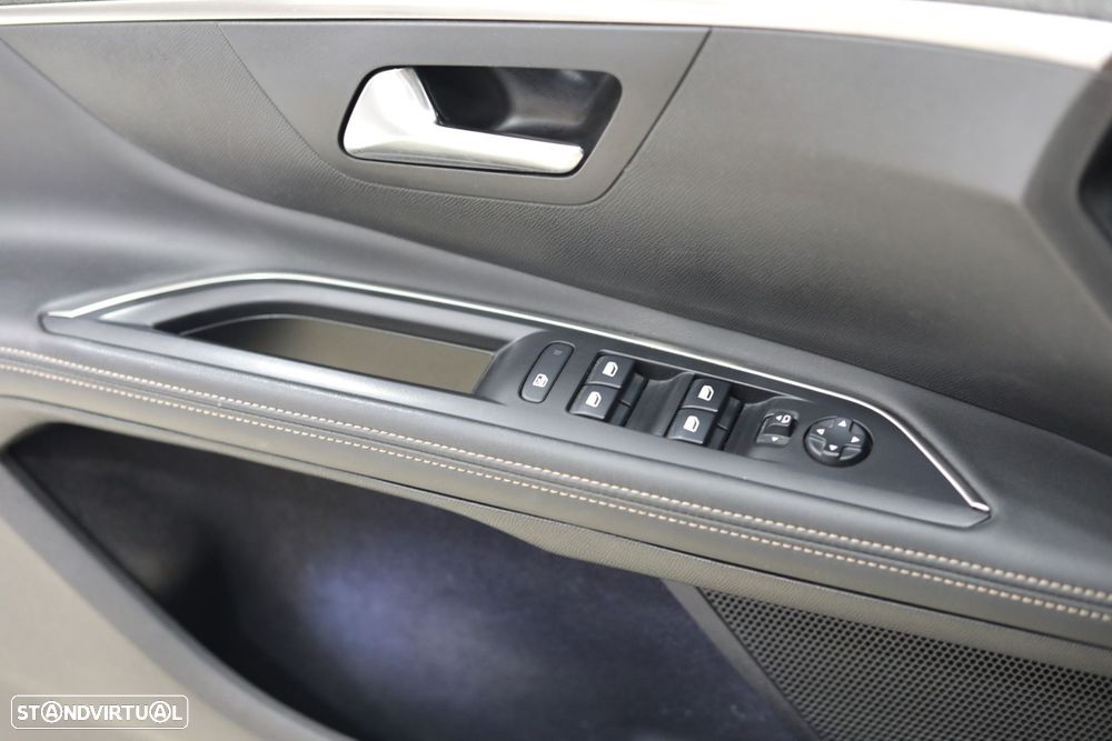 Peugeot 5008 1.5 BlueHDi GT Line EAT8 - 26