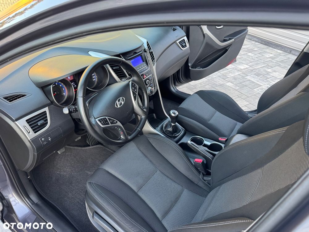 Hyundai i30 1.6 Comfort - 21