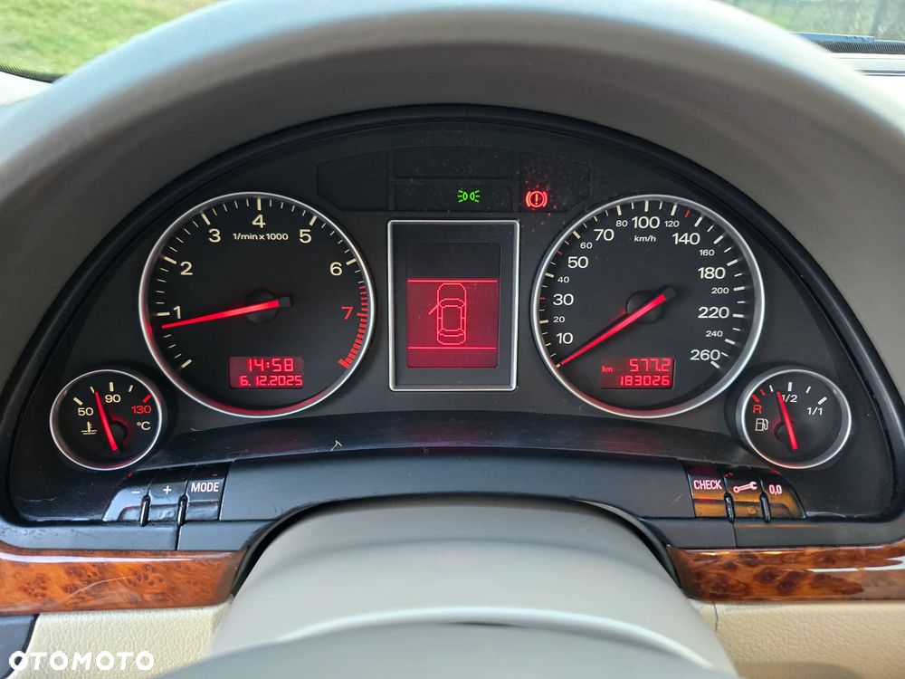 Audi A4 Limousine 2 - 12